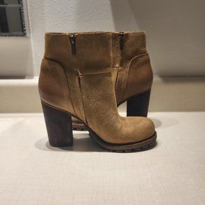 Sam Edelman Lug Sole Block Heel Chelsea Boot sz 7